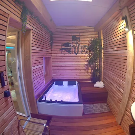 L'instant & Sauna Prives Apartmán
